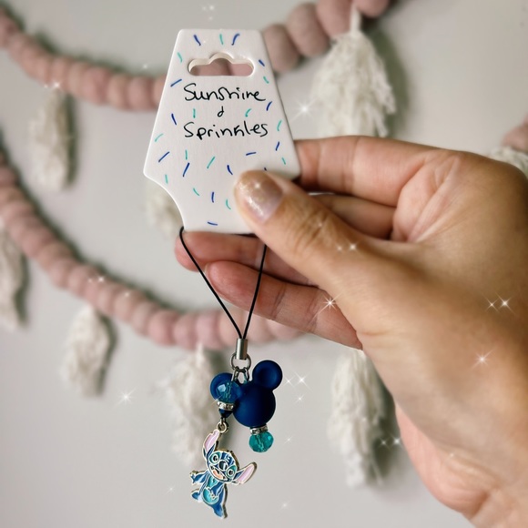 📱✨ magical Mickey disney inspired handmade phone charm or keychain - Picture 2 of 12